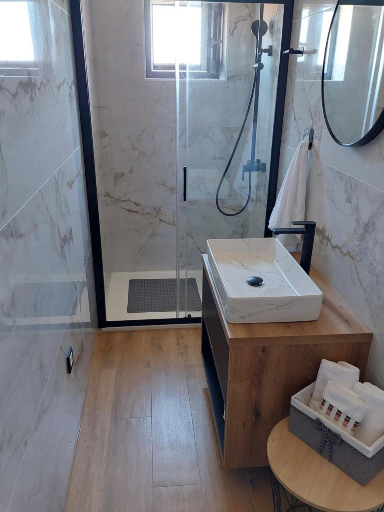 Apartmani Karla Paklenica Starigrad Paklenica Ngoại thất bức ảnh