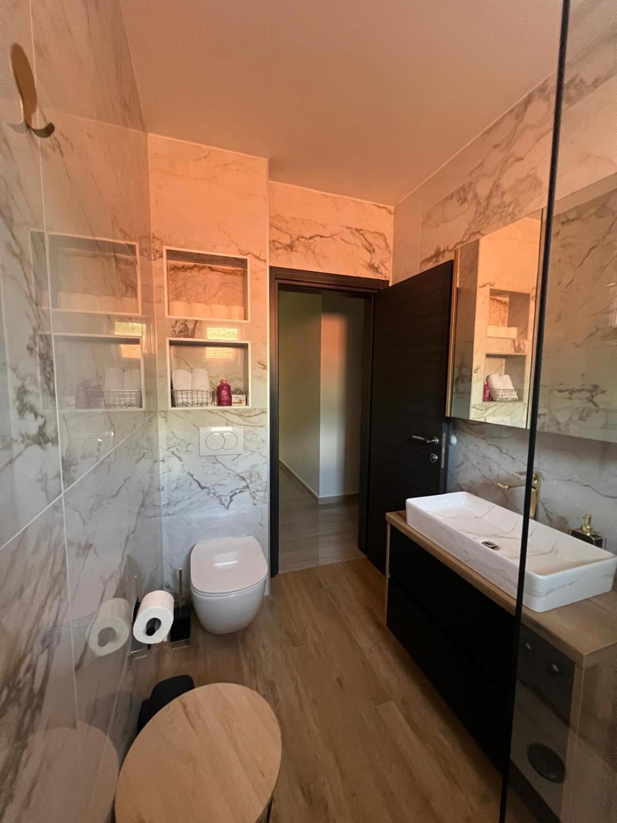 Apartmani Karla Paklenica Starigrad Paklenica Ngoại thất bức ảnh