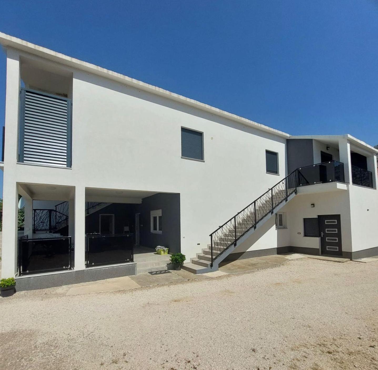 Apartmani Karla Paklenica Starigrad Paklenica Ngoại thất bức ảnh