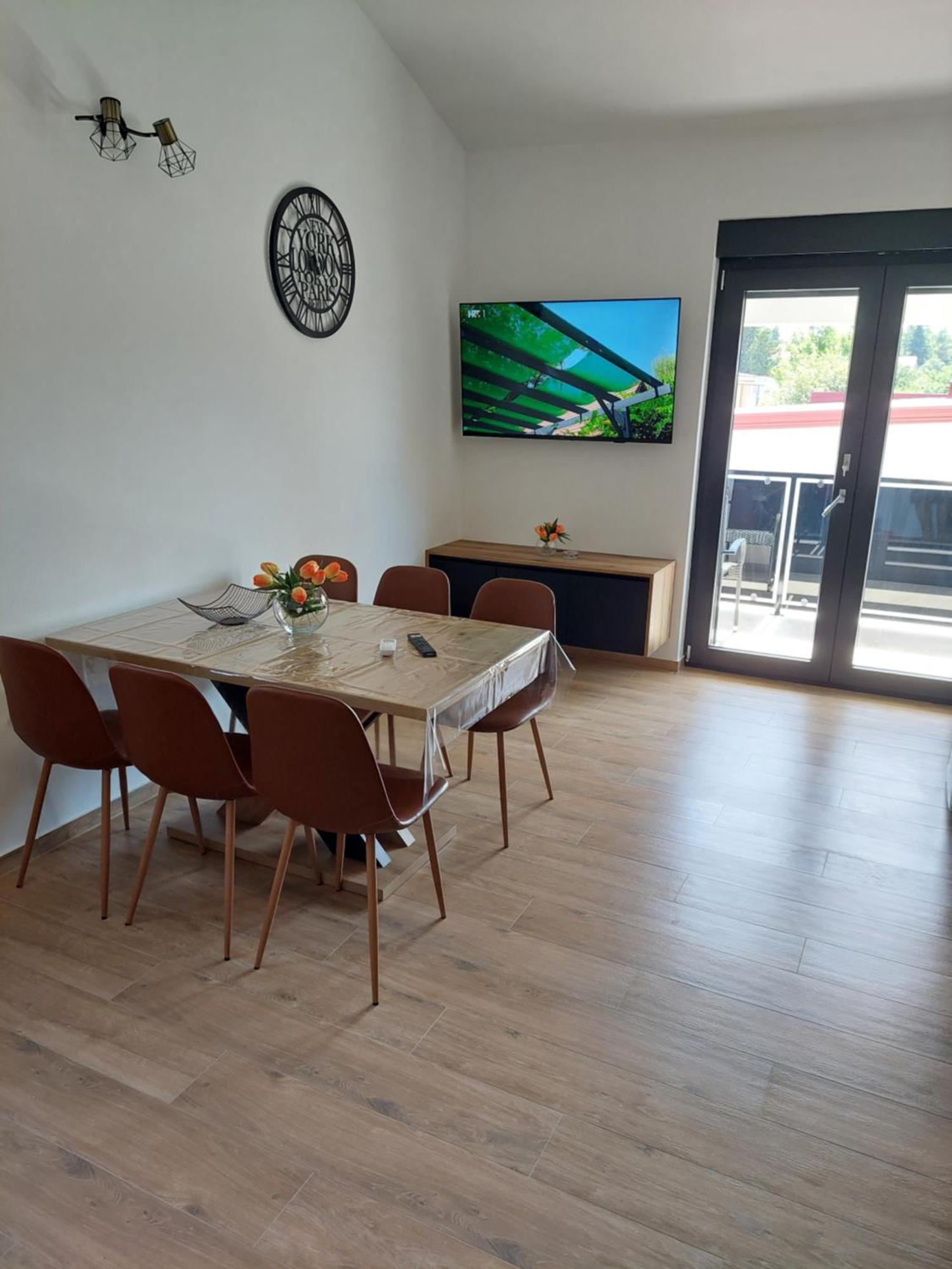 Apartmani Karla Paklenica Starigrad Paklenica Ngoại thất bức ảnh