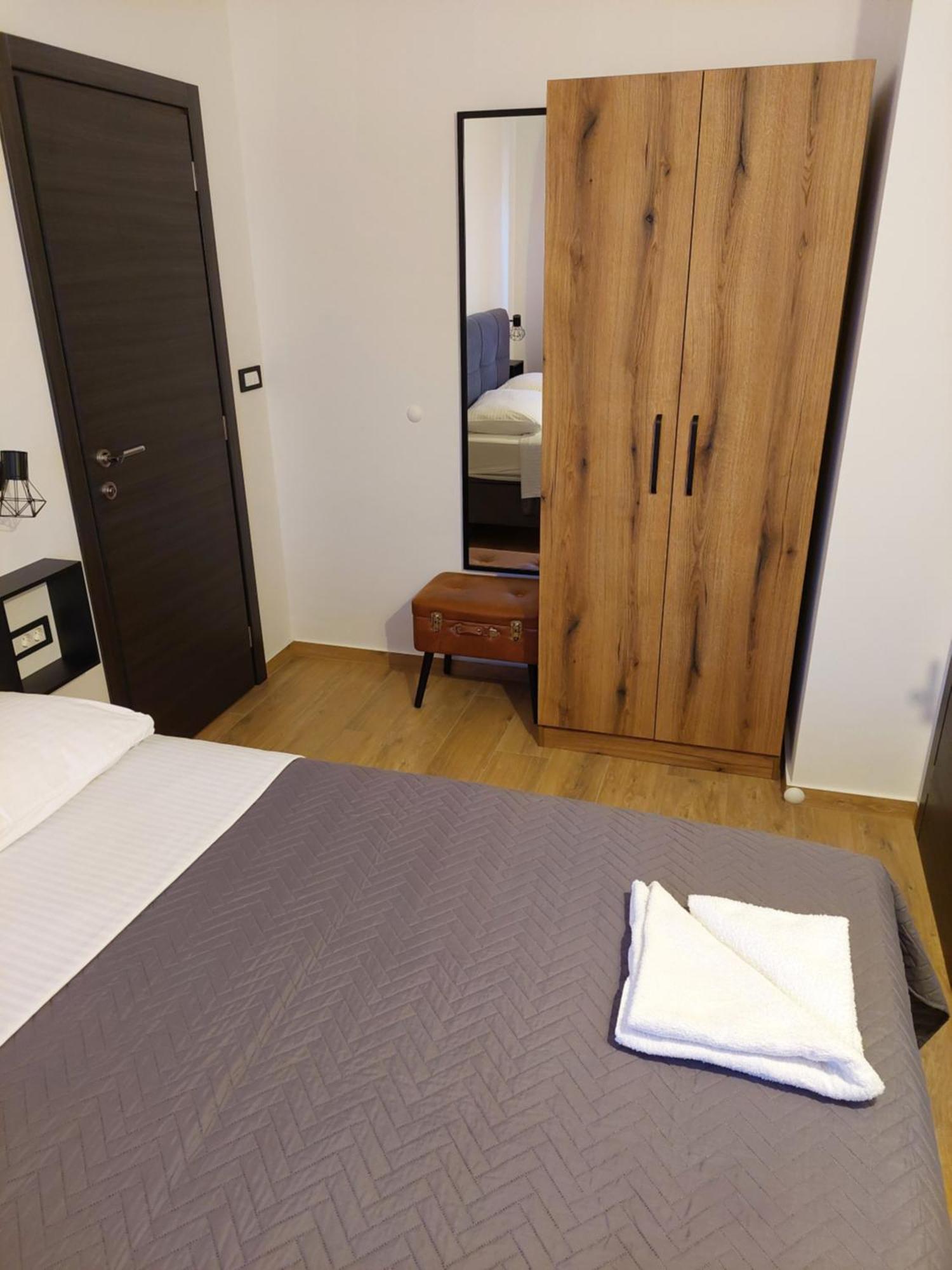 Apartmani Karla Paklenica Starigrad Paklenica Ngoại thất bức ảnh