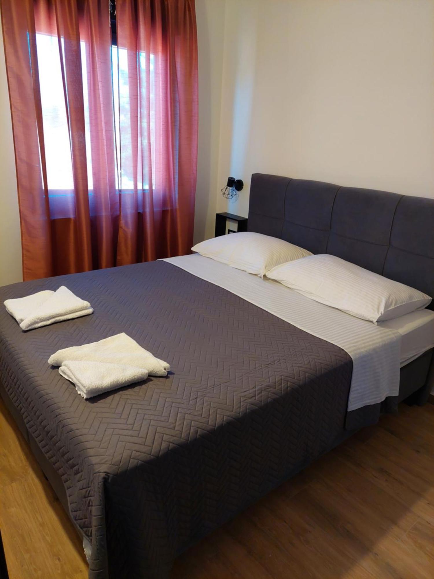 Apartmani Karla Paklenica Starigrad Paklenica Ngoại thất bức ảnh