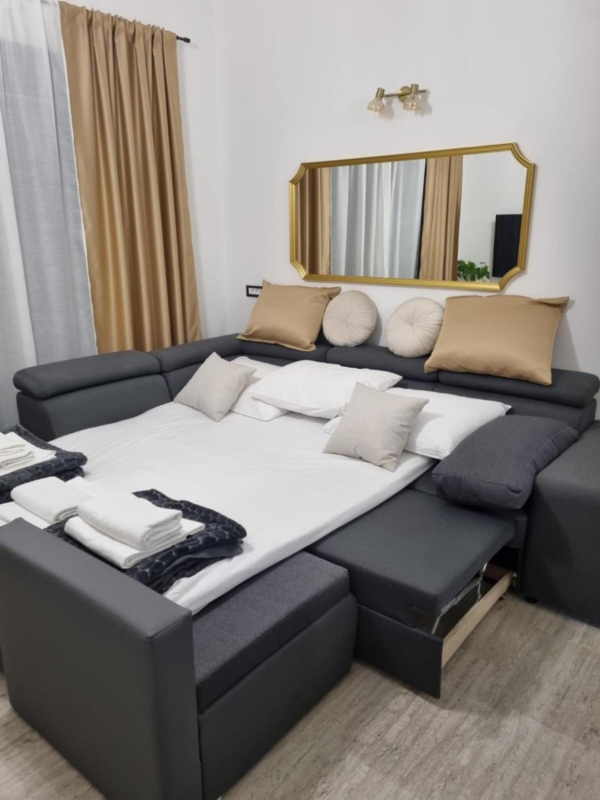 Apartmani Karla Paklenica Starigrad Paklenica Ngoại thất bức ảnh