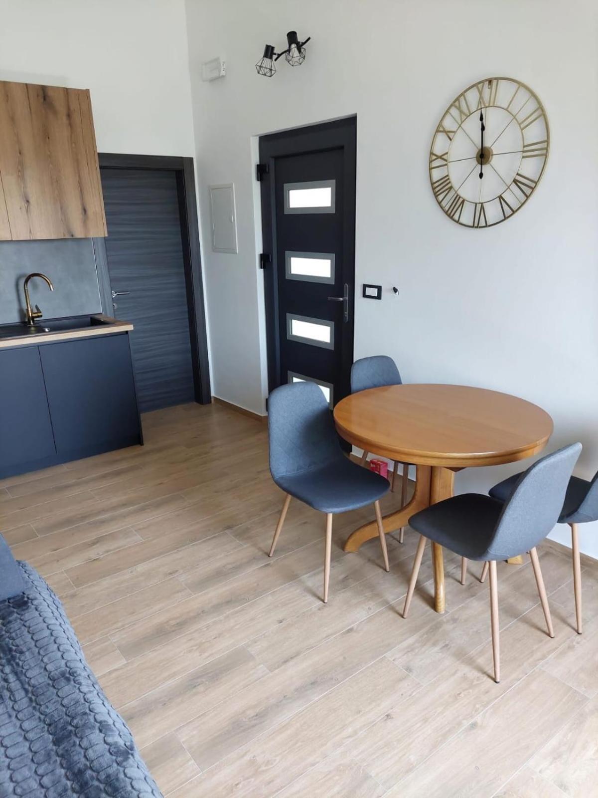 Apartmani Karla Paklenica Starigrad Paklenica Ngoại thất bức ảnh